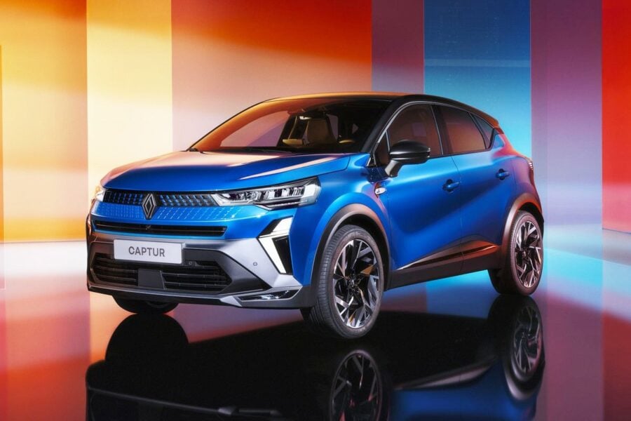Renault Captur has been updated with a new “face” and display