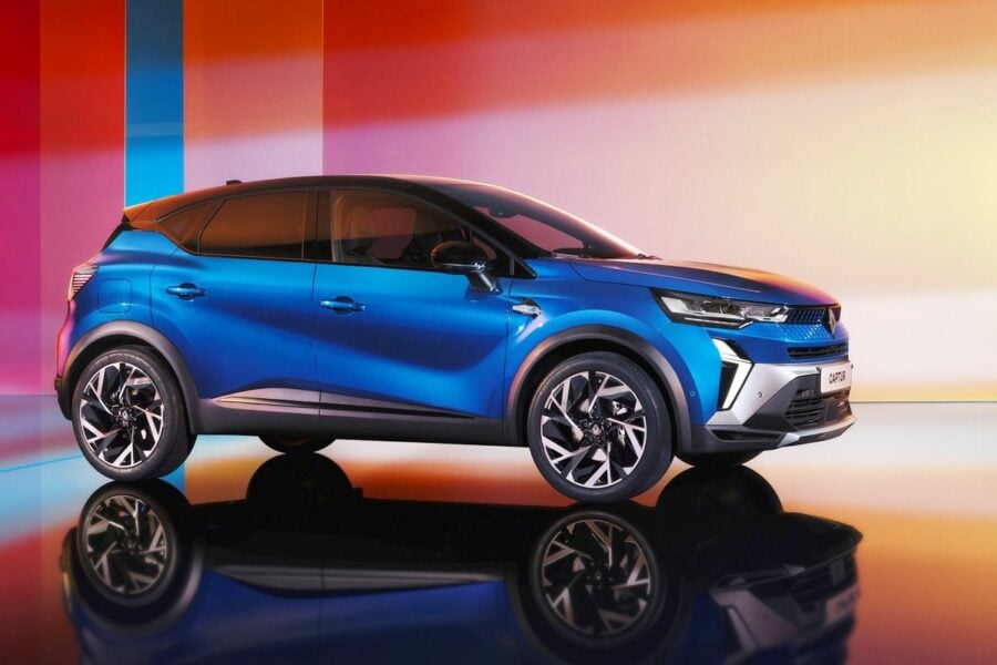 Renault Captur has been updated with a new "face" and display