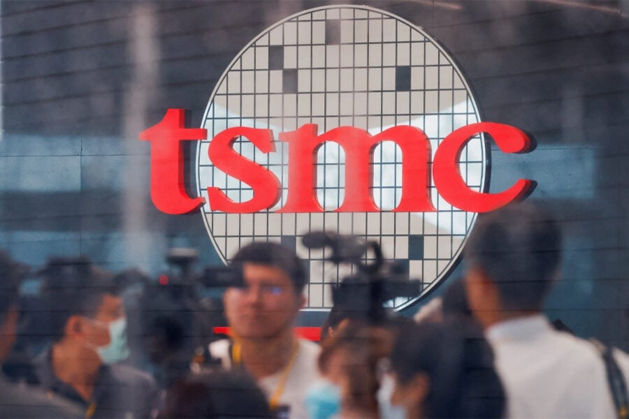 Виробник чипів TSMC має запобіжні заходи на випадок вторгнення Китаю на Тайвань