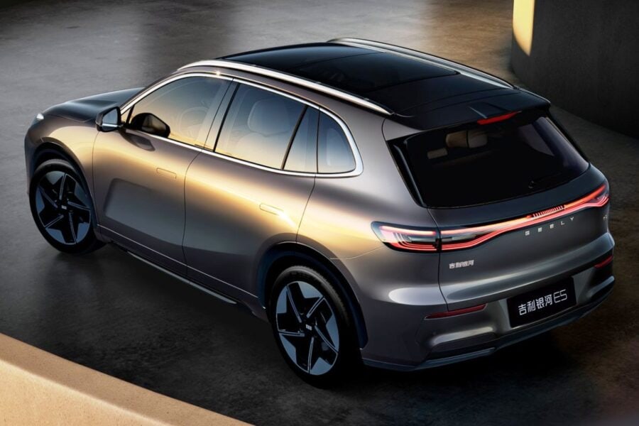 Unveiled crossover Geely Galaxy E5: new, electric, global