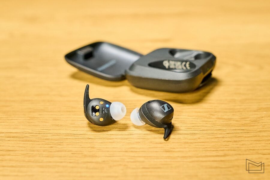 Sennheiser Momentum Sport - навушники для спорту з пульсометром та датчиком температури тіла
