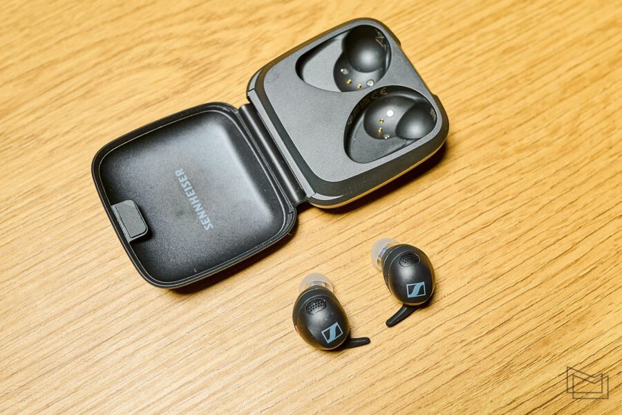 Sennheiser Momentum Sport - навушники для спорту з пульсометром та датчиком температури тіла
