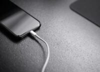How to charge your smartphone: rules that not everyone knows about