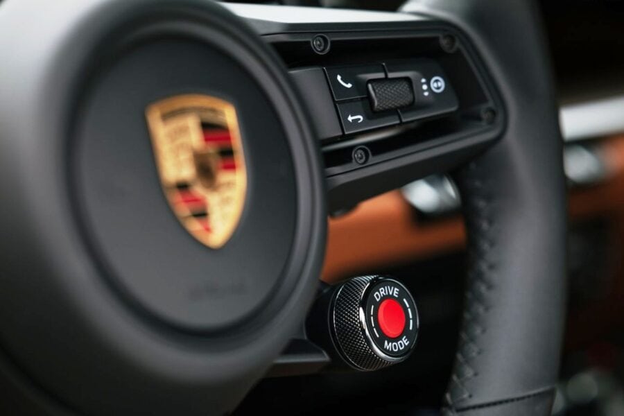 Debut of the Porsche 911 Carrera GTS T-Hybrid: the legend became a hybrid for the first time