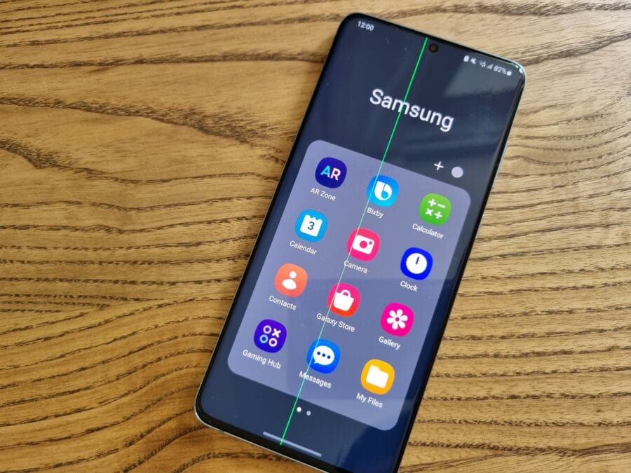 Green bars appear on the screens of Samsung Galaxy smartphones: is it possible to fix it?