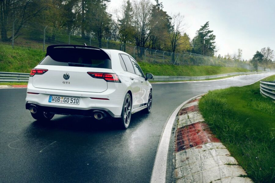 Оновлення Volkswagen Golf GTI Clubsport: більше легкості та швидкості