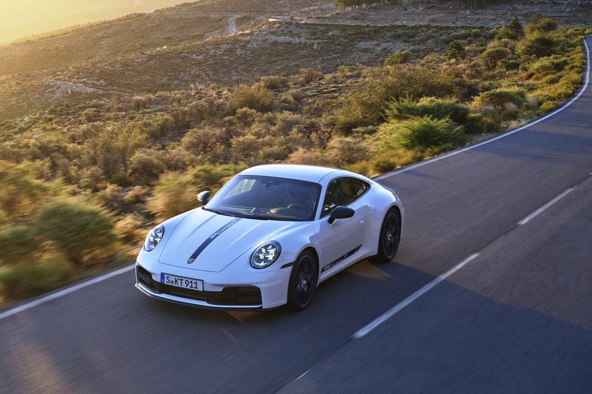 The Porsche 911 Carrera T is presented the next version of the