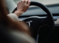 В коді Tesla знайшли функції моніторингу втоми водія